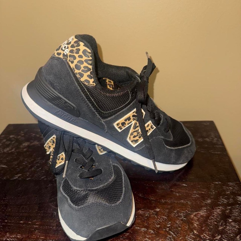 New Balance 574 Black Leopard Print Suede Sneakers WL574JO2 Womens Size 9
